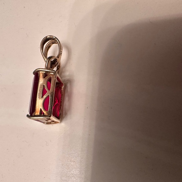 Elegant Ruby Pendant Necklace
Yellow Gold 10K - Picture 5 of 5